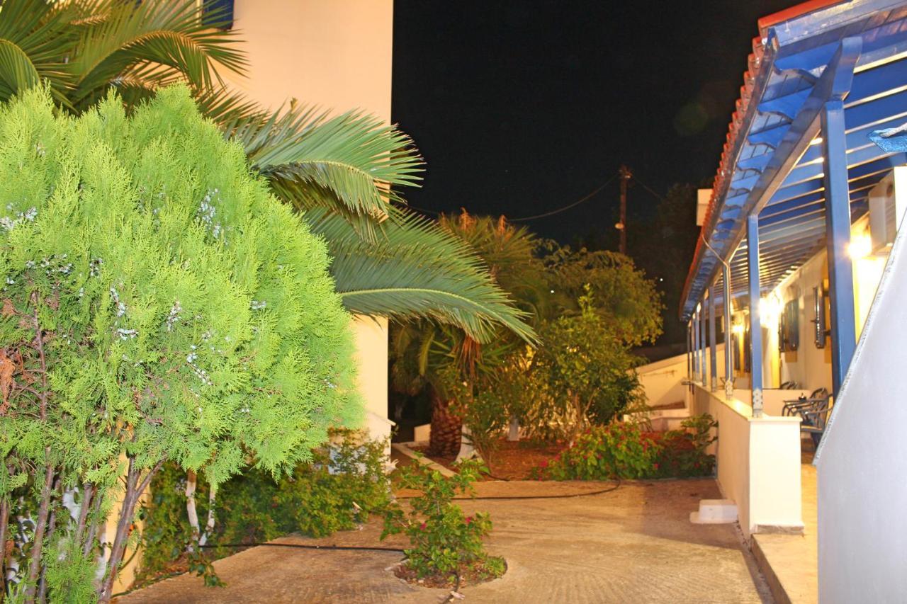 Theofilos Appartements Livadi  Buitenkant foto