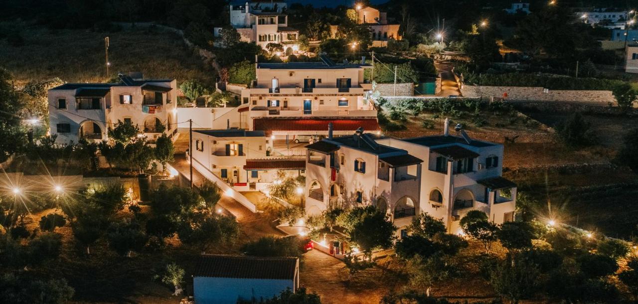 Theofilos Appartements Livadi  Buitenkant foto
